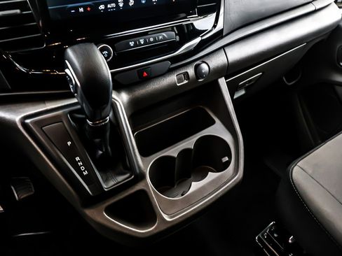 Used 2024 Ford Transit 350 XLT image 7