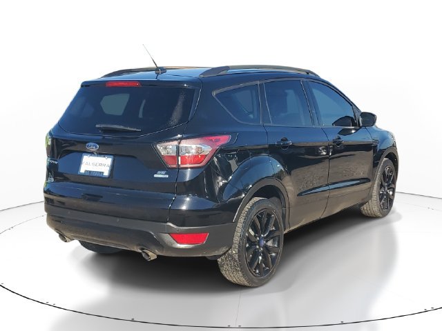 Used 2017 Ford Escape SE w/ Equipment Group 201A AWD/4WD image 4