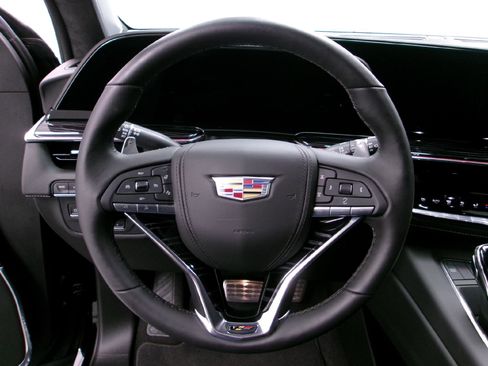 Used 2023 Cadillac Escalade V image 7