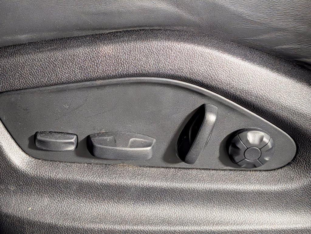 Certified 2023 Porsche Cayenne GTS AWD/4WD image 28