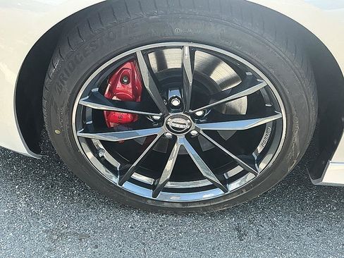 Used 2024 Nissan Z Performance w/ Floor Mat Package RWD image 9