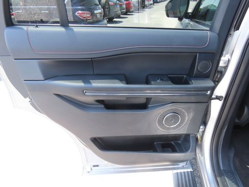 Certified 2024 Ford Expedition Limited AWD/4WD image 18