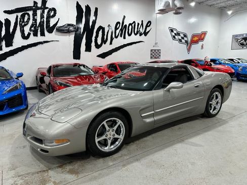 Used 2002 Chevrolet Corvette Coupe image 24
