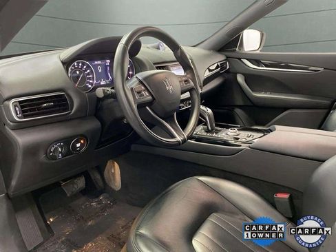 Used 2021 Maserati Levante image 33