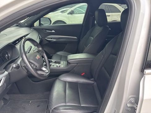 Used 2022 Cadillac XT4 Premium Luxury w/ Enhanced Visibility Package image 12