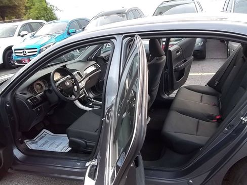 Used 2017 Honda Accord LX image 6