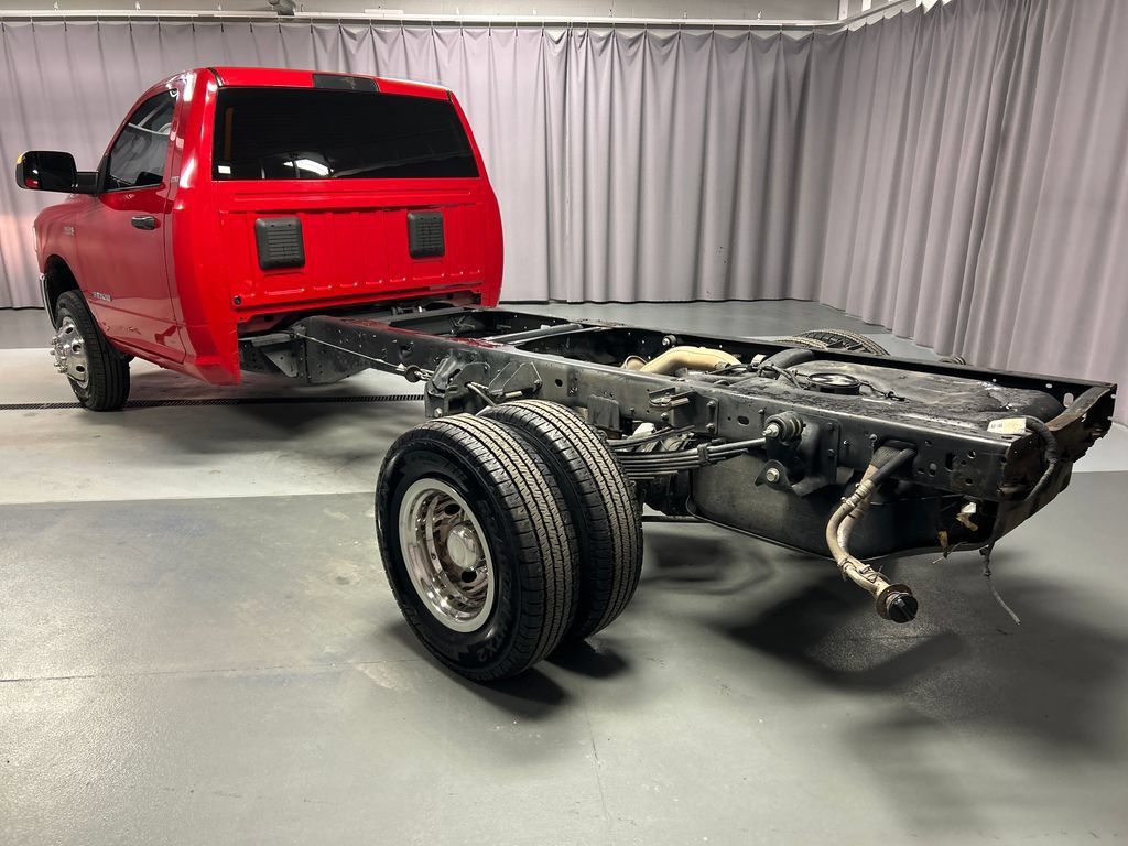 Used 2022 RAM 3500 SLT w/ Quick Order Package 27G SLT RWD image 5