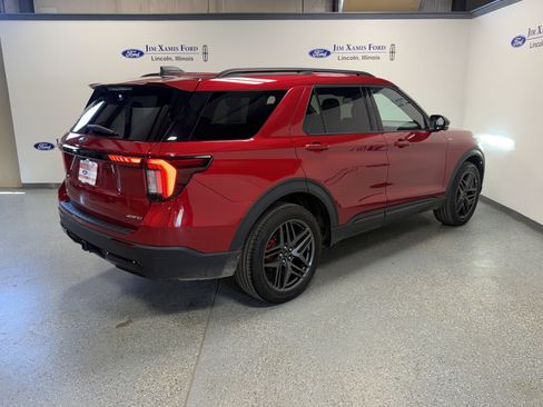Used 2025 Ford Explorer ST-Line w/ Premium Package AWD/4WD image 34