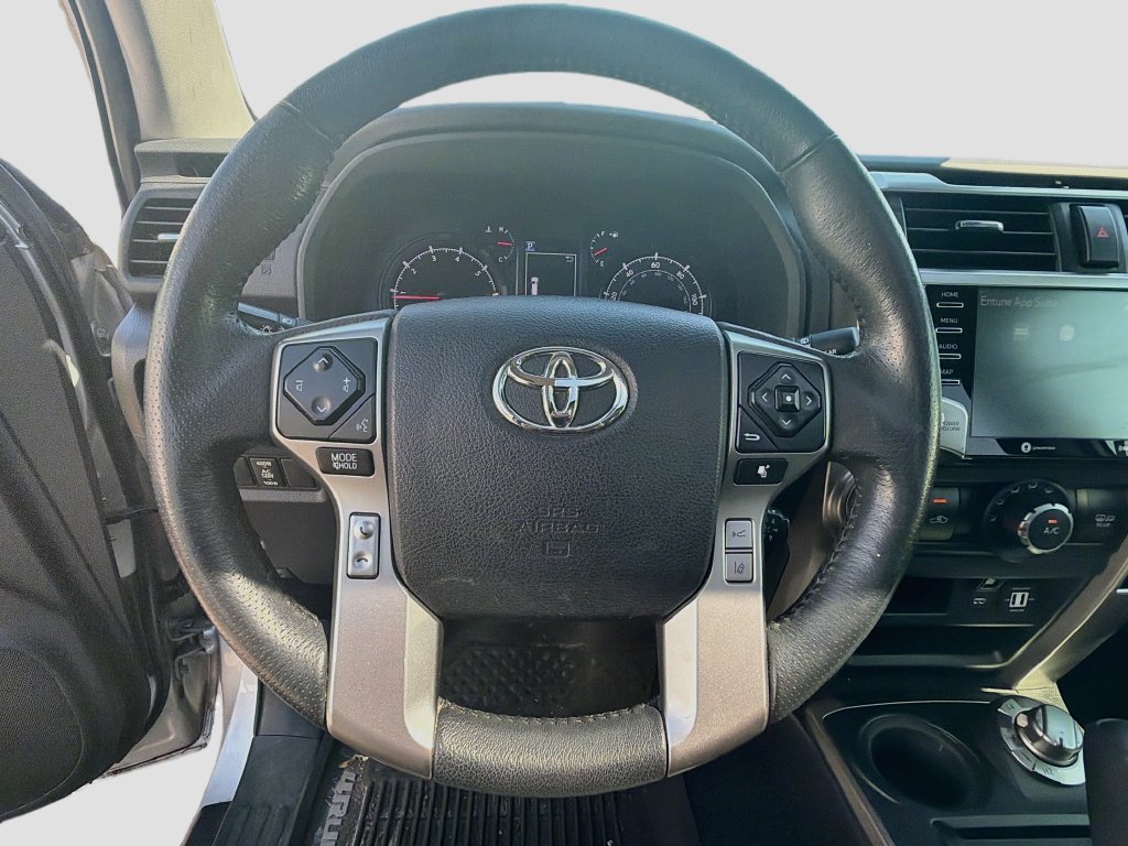 Used 2020 Toyota 4Runner SR5 Premium w/ Moonroof Package AWD/4WD image 11