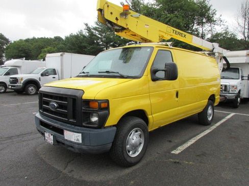 Used 2012 Ford E-350 and Econoline 350 Super Duty RWD image 2