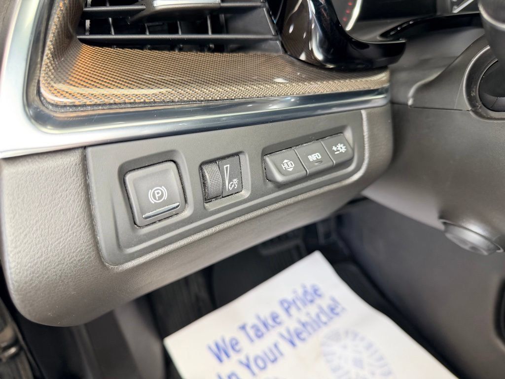 Used 2018 Cadillac XT5 Platinum w/ Driver Assist Package AWD/4WD image 17