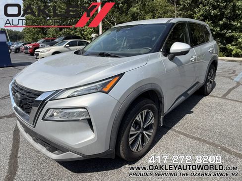 Used 2021 Nissan Rogue SV FWD image 1