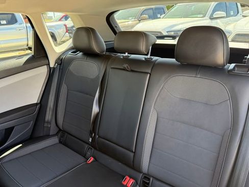 Used 2023 Volkswagen Taos SE image 29