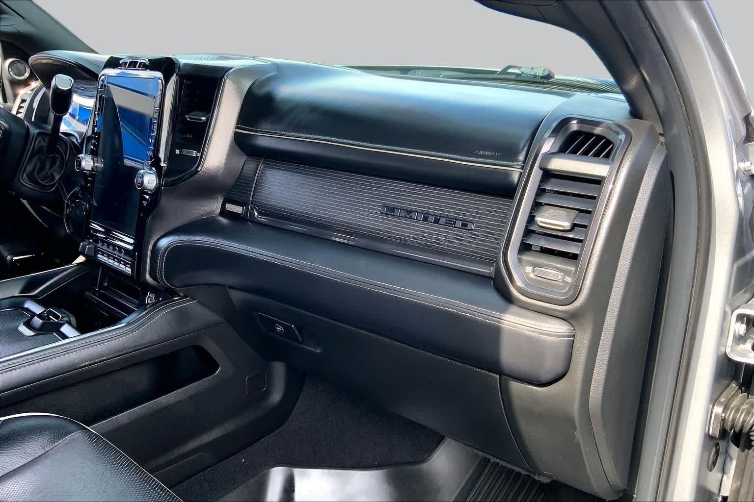 Used 2022 RAM 3500 Limited AWD/4WD image 19