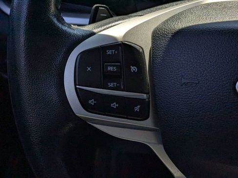 Used 2020 Ford Explorer XLT image 24