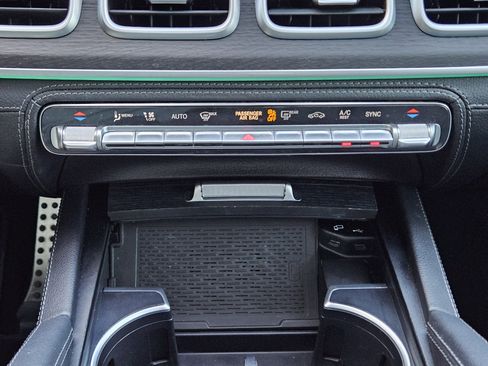 Certified 2023 Mercedes-Benz GLS 450 4MATIC image 19