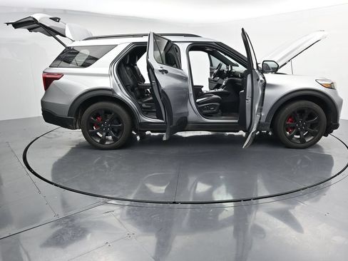 Used 2020 Ford Explorer ST w/ ST Street Pack AWD/4WD image 27