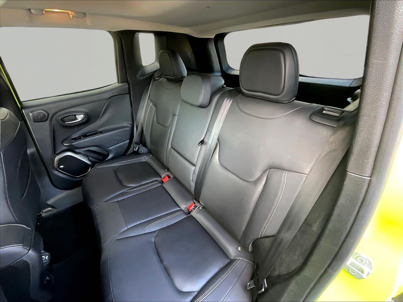 Used 2018 Jeep Renegade Limited FWD image 22