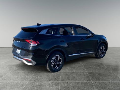 Used 2024 Kia Sportage LX image 5