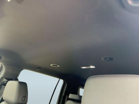 Certified 2025 Chevrolet Suburban Z71 image 27