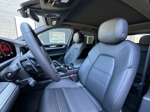 New 2026 Porsche Cayenne AWD/4WD image 5