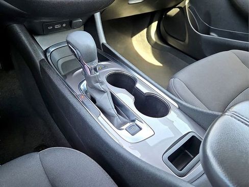 Used 2024 Chevrolet Malibu LT FWD image 25