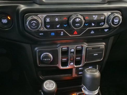 Used 2021 Jeep Wrangler Unlimited Sahara w/ Cold Weather Group image 22