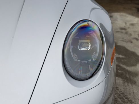 Certified 2025 Porsche 911 Carrera image 16