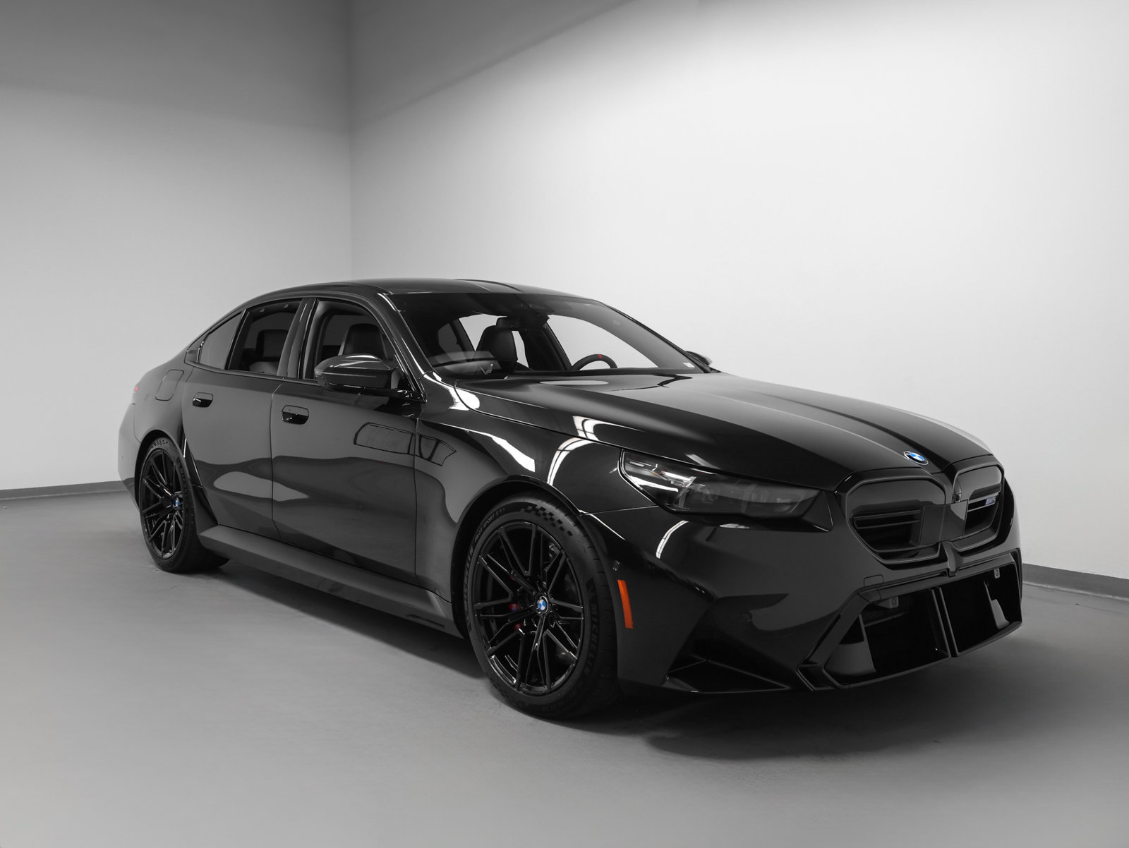 Used 2026 BMW M5 w/ Carbon Package AWD/4WD image 10