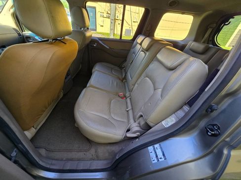 Used 2008 Nissan Pathfinder SE w/ Premium Pkg AWD/4WD image 6