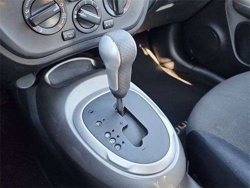 Used 2012 Nissan Juke S image 27