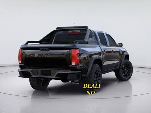 New 2026 Chevrolet Colorado Trail Boss w/ Midnight Edition AWD/4WD image 4