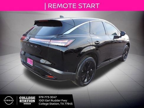 Used 2025 Nissan Murano SV image 4
