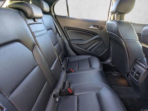 Used 2018 Mercedes-Benz GLA 250 image 19