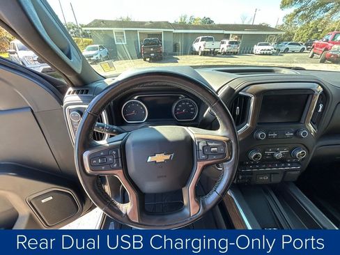 Used 2022 Chevrolet Silverado 1500 High Country w/ Technology Package image 31