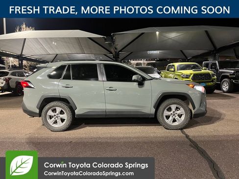 Used 2021 Toyota RAV4 XLE image 9