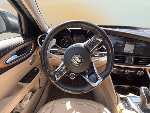 Used 2020 Alfa Romeo Giulia Ti AWD/4WD image 17