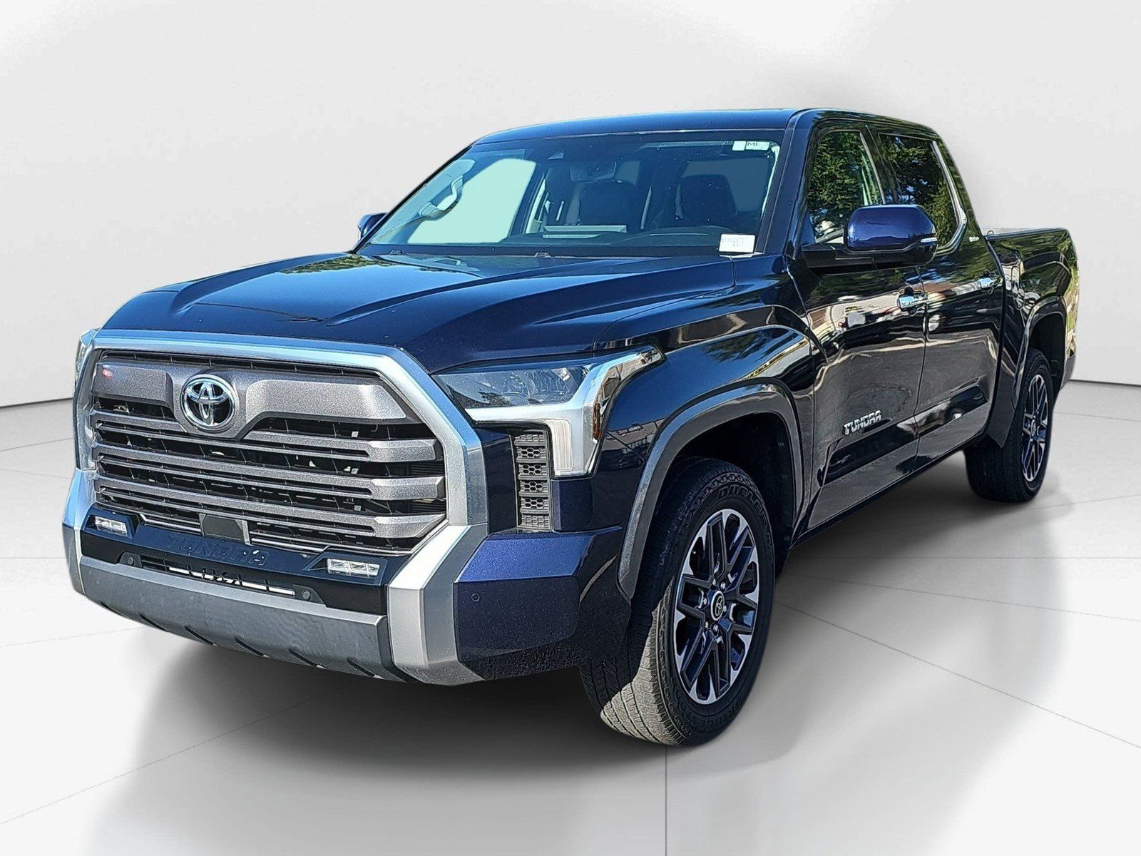 Used 2023 Toyota Tundra Limited w/ Power Package RWD image 7