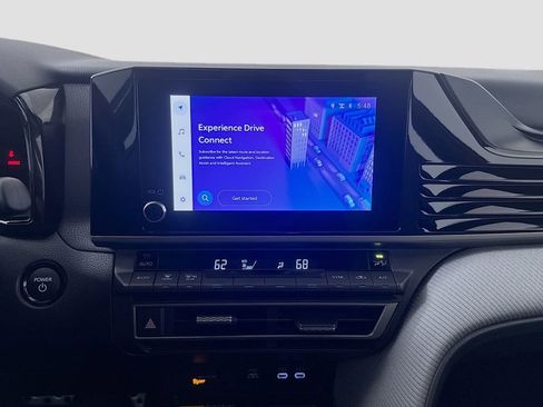 Used 2025 Toyota Camry SE image 16