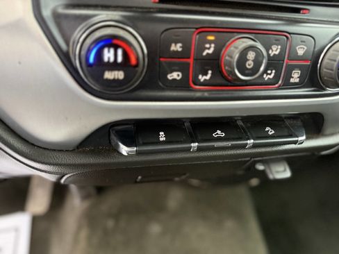 Used 2016 GMC Sierra 1500 SLE w/ SLE Value Package image 21