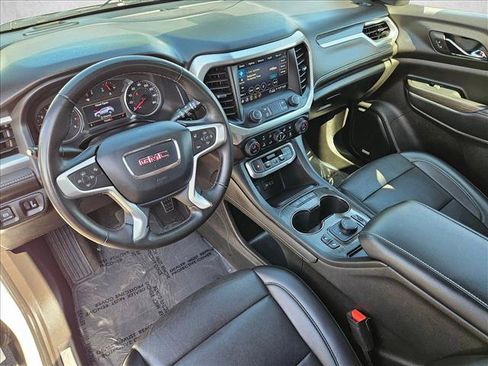 Used 2023 GMC Acadia SLT FWD image 12