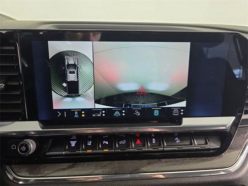 Used 2024 Chevrolet Silverado 2500 LTZ w/ LTZ Convenience Package image 22