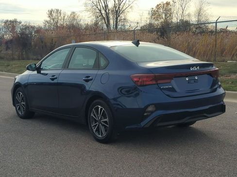 Used 2023 Kia Forte LXS w/ LXS Technology Package image 5