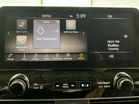 Used 2024 Nissan Armada Platinum w/ Captain's Chairs Package image 70