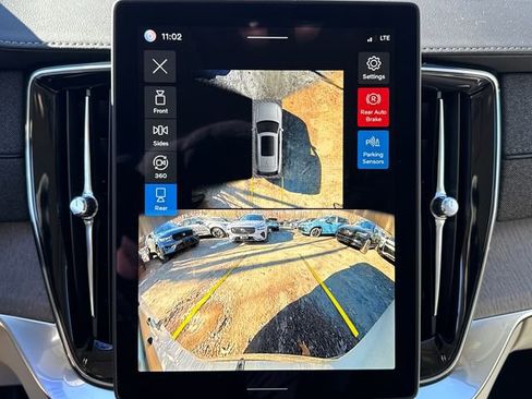 New 2026 Volvo XC90 B6 Ultra image 16