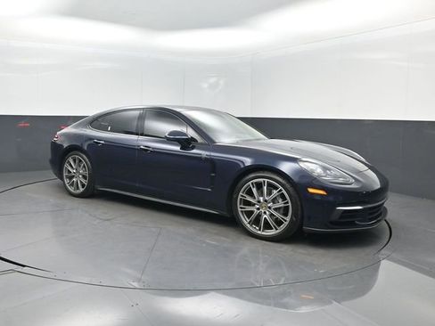 Used 2019 Porsche Panamera 4 w/ Premium Package image 40