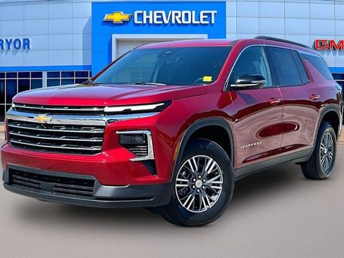 New 2026 Chevrolet Traverse LT w/ Driver Confidence Package FWD image 2