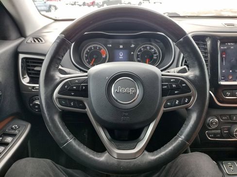 Used 2019 Jeep Cherokee Overland w/ Technology Group image 10