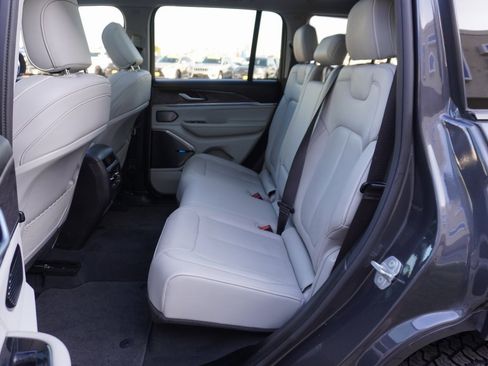 Used 2022 Jeep Grand Cherokee Overland image 21