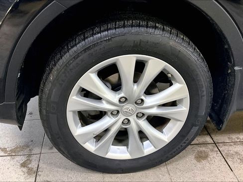 Used 2014 Toyota RAV4 Limited w/ Technology Package image 7